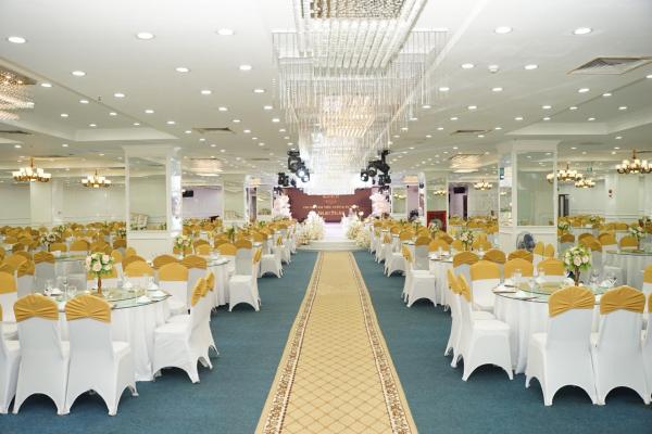 Không gian phòng tiệc lãng mạn giúp thăng hoa cảm xúc 